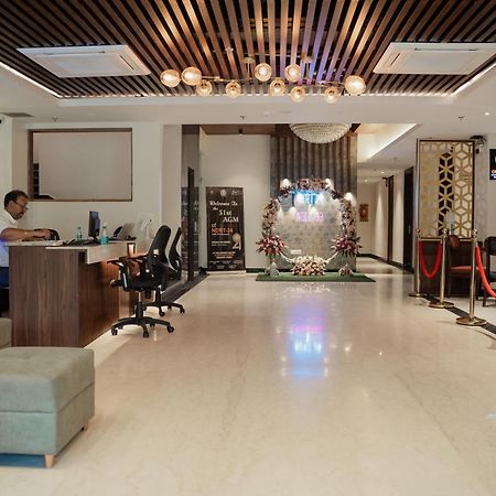 Belvedere Suites Greater Noida Exterior foto
