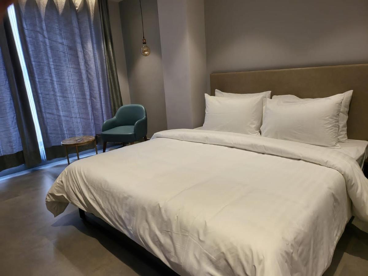Belvedere Suites Greater Noida Exterior foto