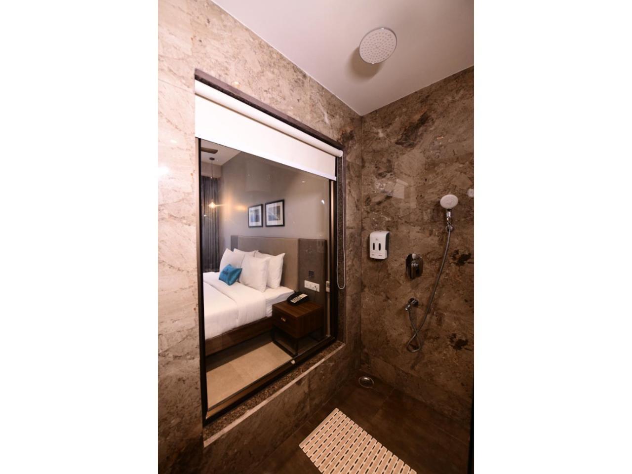 Belvedere Suites Greater Noida Exterior foto