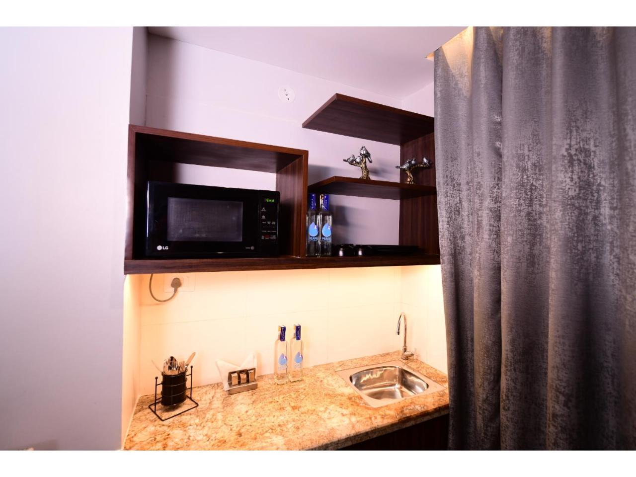 Belvedere Suites Greater Noida Exterior foto